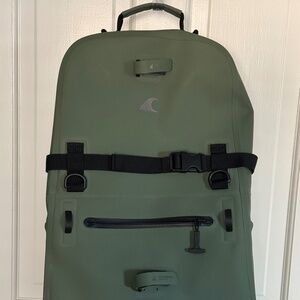 Breakwater Supply Fogland Waterproof Backpack, 25L, Marsh Green, men or women